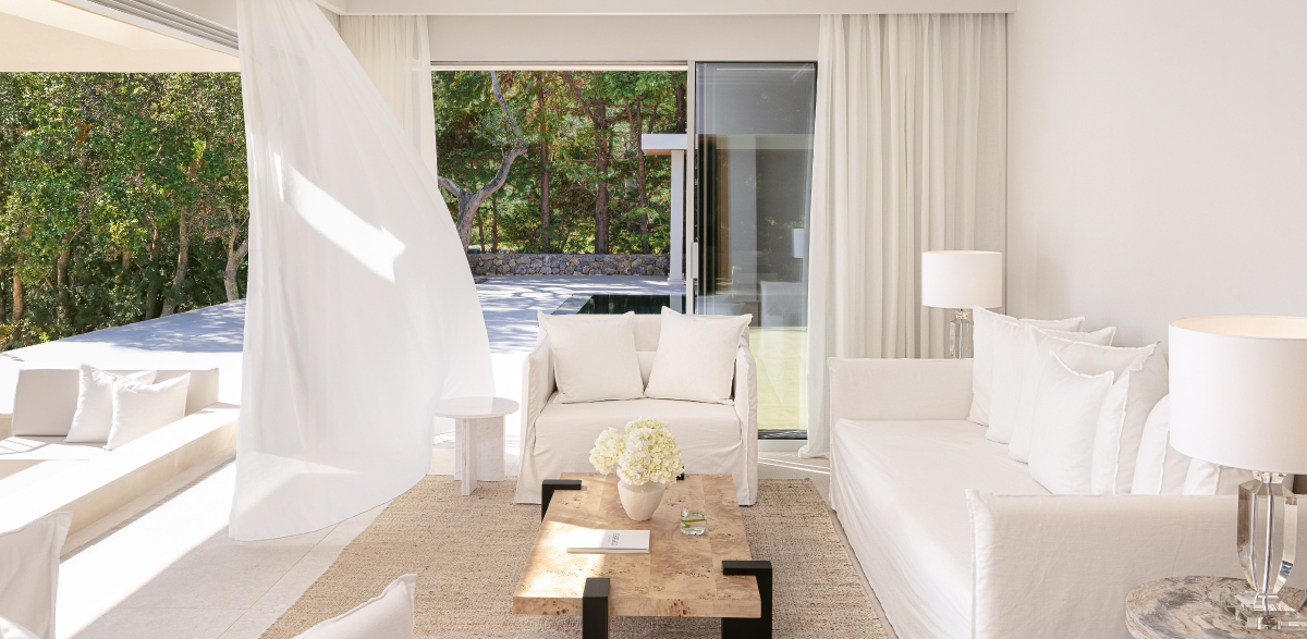 03-white-interiors-two-villa-residence-private-beach